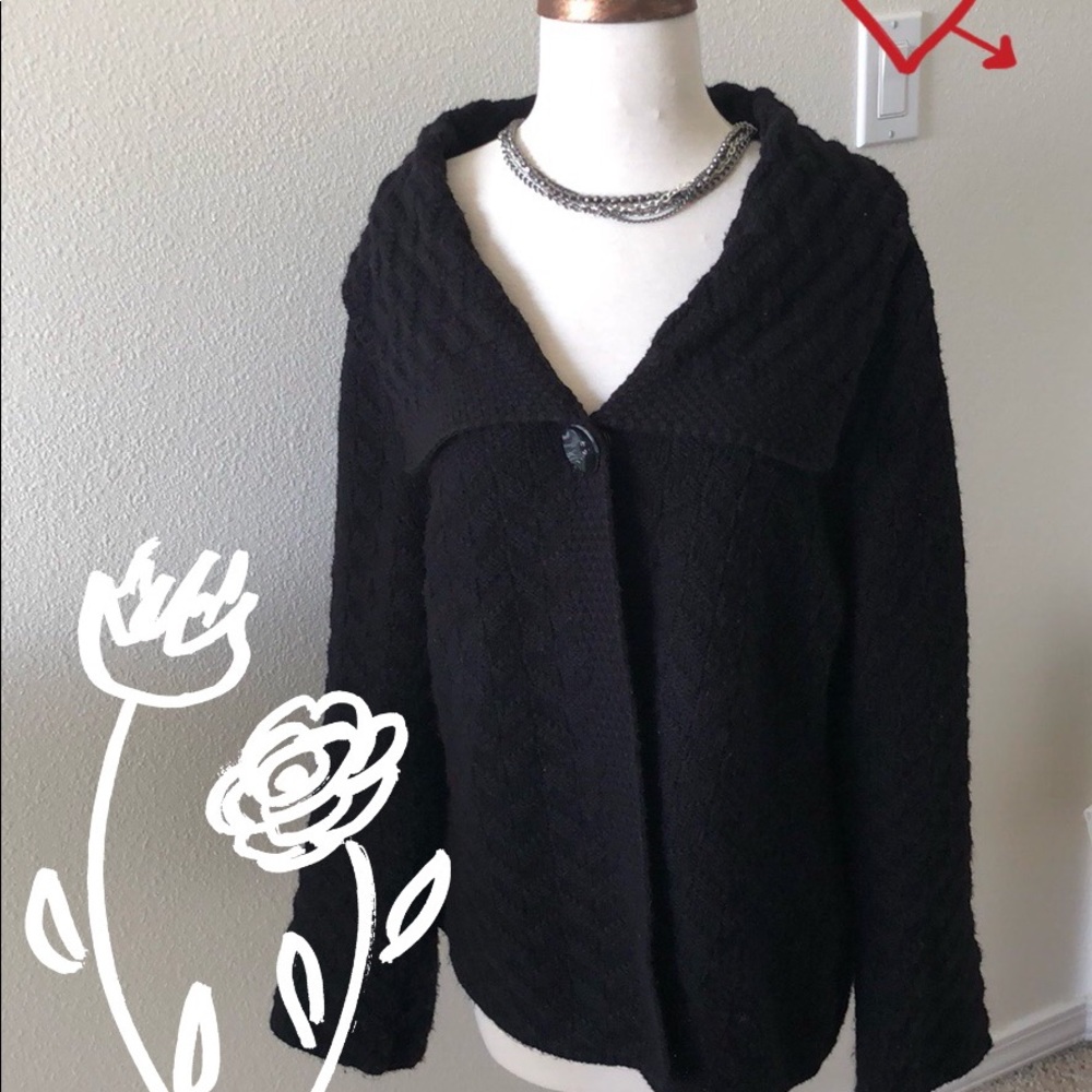 ——> Single Button Collared Sweater<——